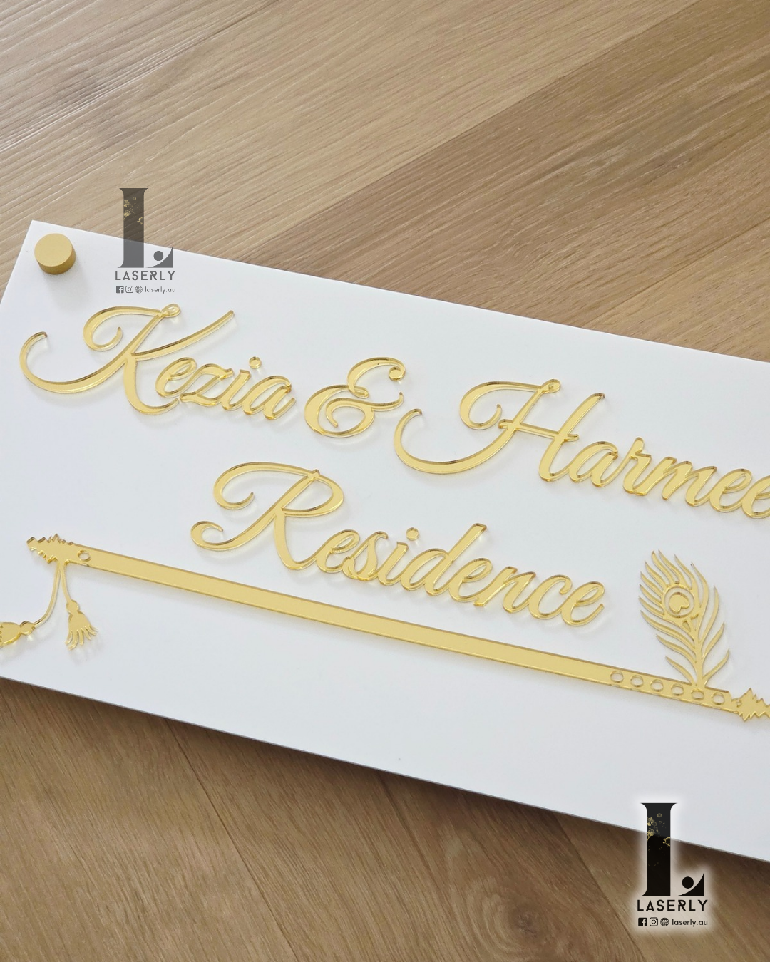 Decorative white house sign with mirror gold flute motif, ideal for entrance display.