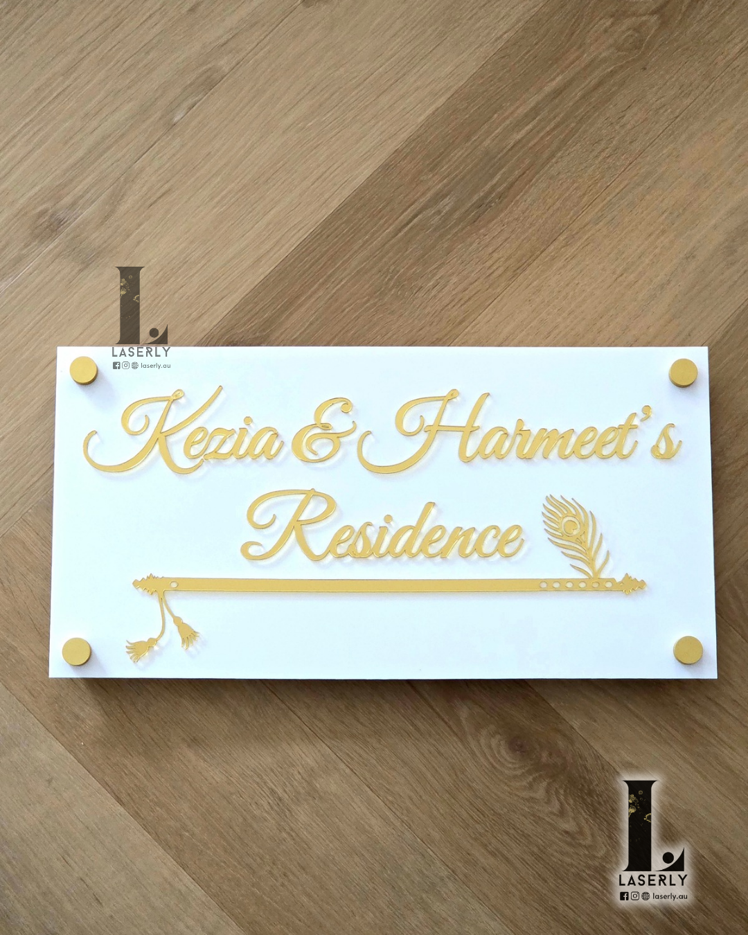 Custom flute-themed house name plate in white and gold, enhancing exterior home décor.